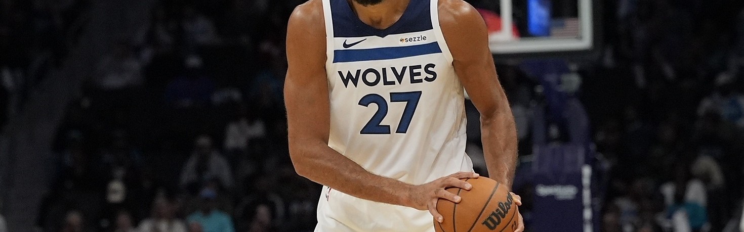 世界杯直播-科尔：戈贝尔成为顶级防守者是有原因的 他既能护筐又能弹出外防