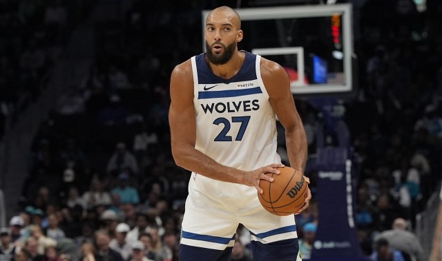 世界杯直播-科尔：戈贝尔成为顶级防守者是有原因的 他既能护筐又能弹出外防