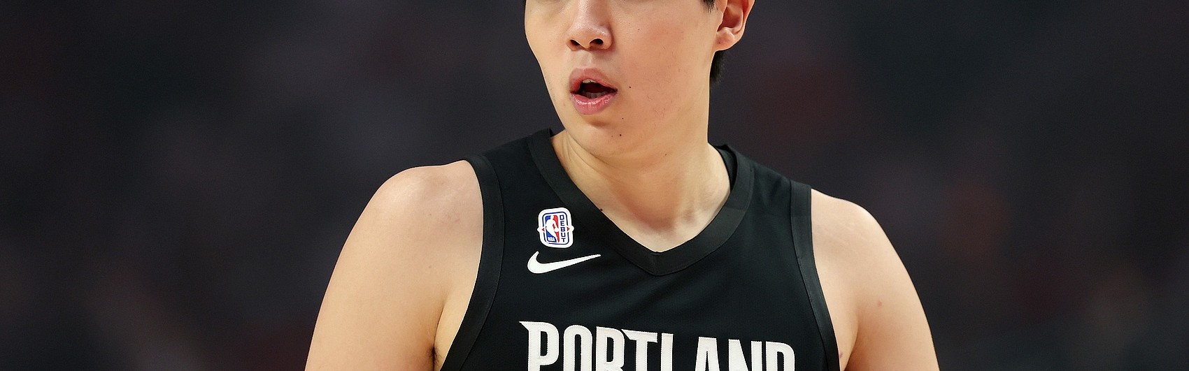 世界杯高清直播-徐静雨：赛季初杨瀚森有些胖 前十场没打出来影响球队对你的信任